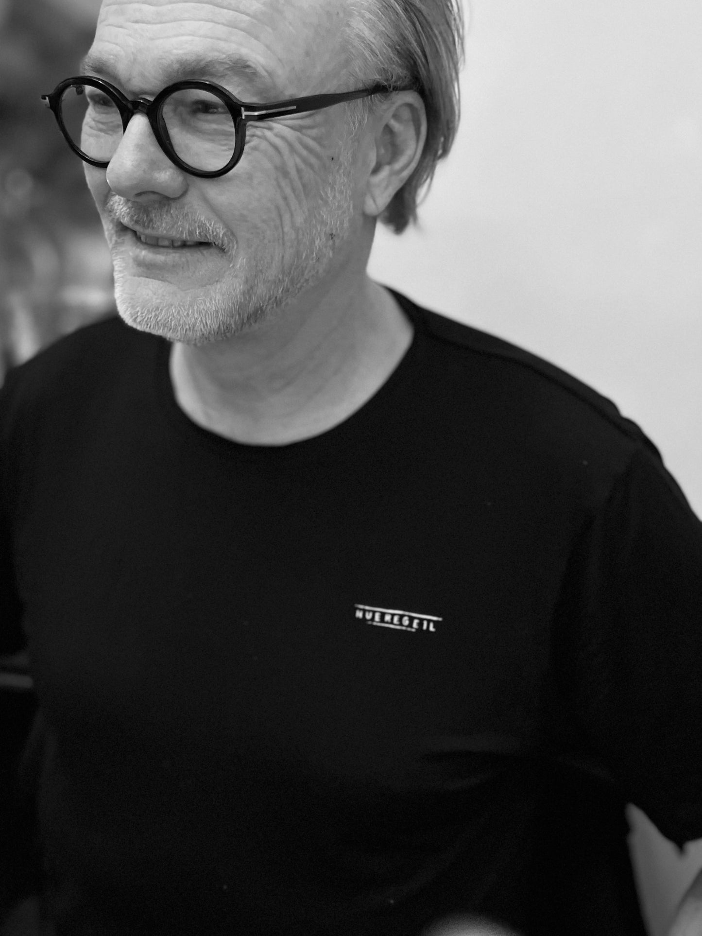 T-Shirt black w/ mini print