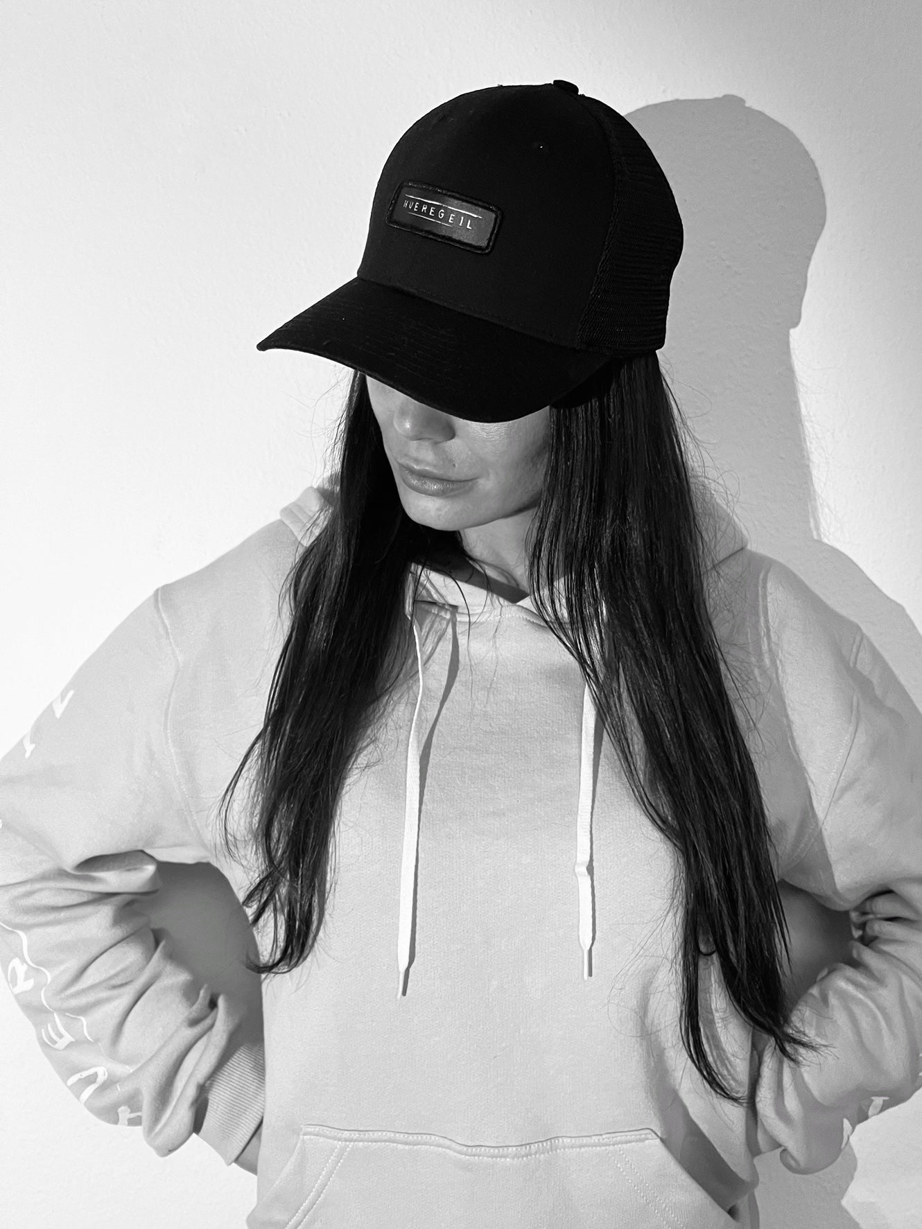 Cap / Black Snapback Trucker Cap