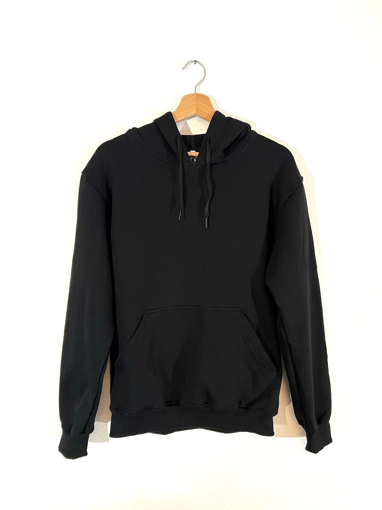 Hoodie Black w/ small hood print