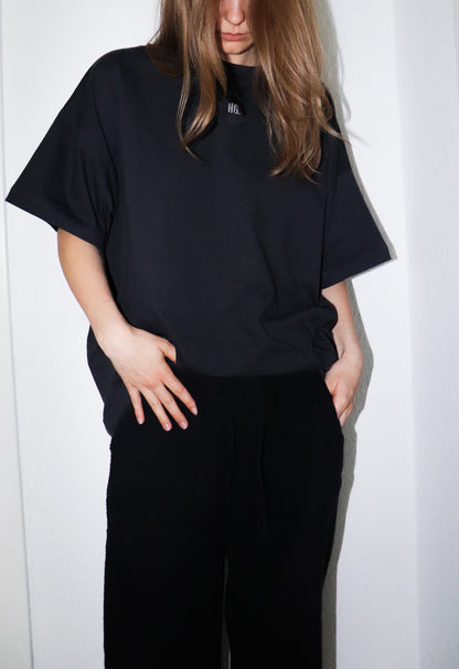 "HG" oversized T-Shirt / Anthrazit mit grauer Bestickung