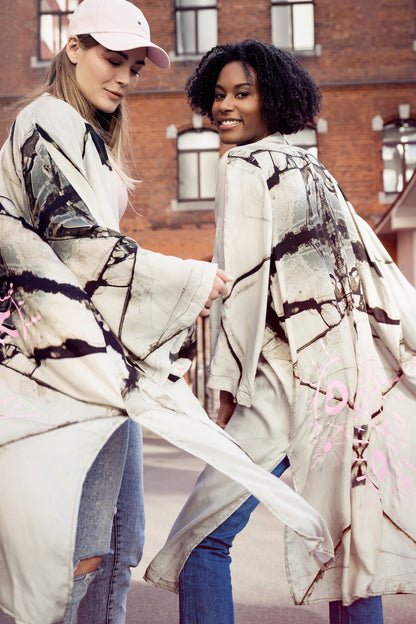 Kimono w/ Pink Print // HUEREGEIL x SARA SCHAER